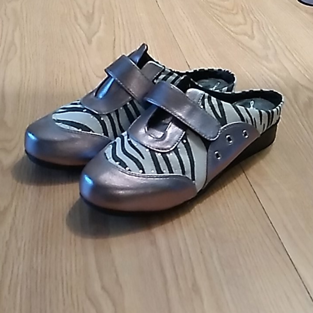 Joan Boyce Slip On Mules
